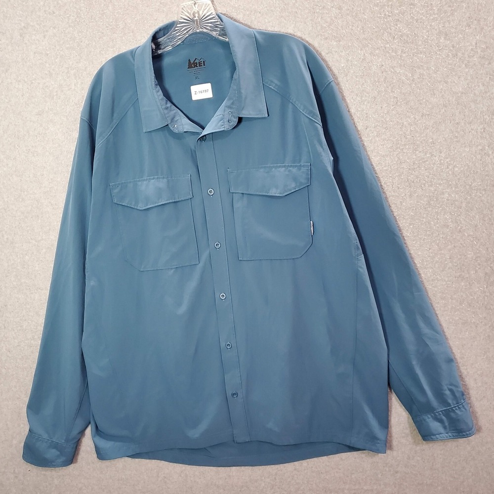 REI Men Button Up Shirt XL Blue Polyester Spandex Cargo Pockets Hiking Collar